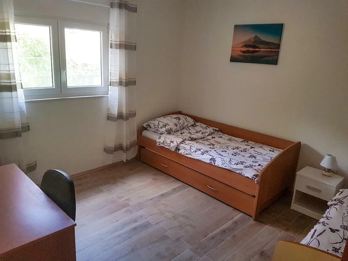 Apartment Drago Kastela Croatia