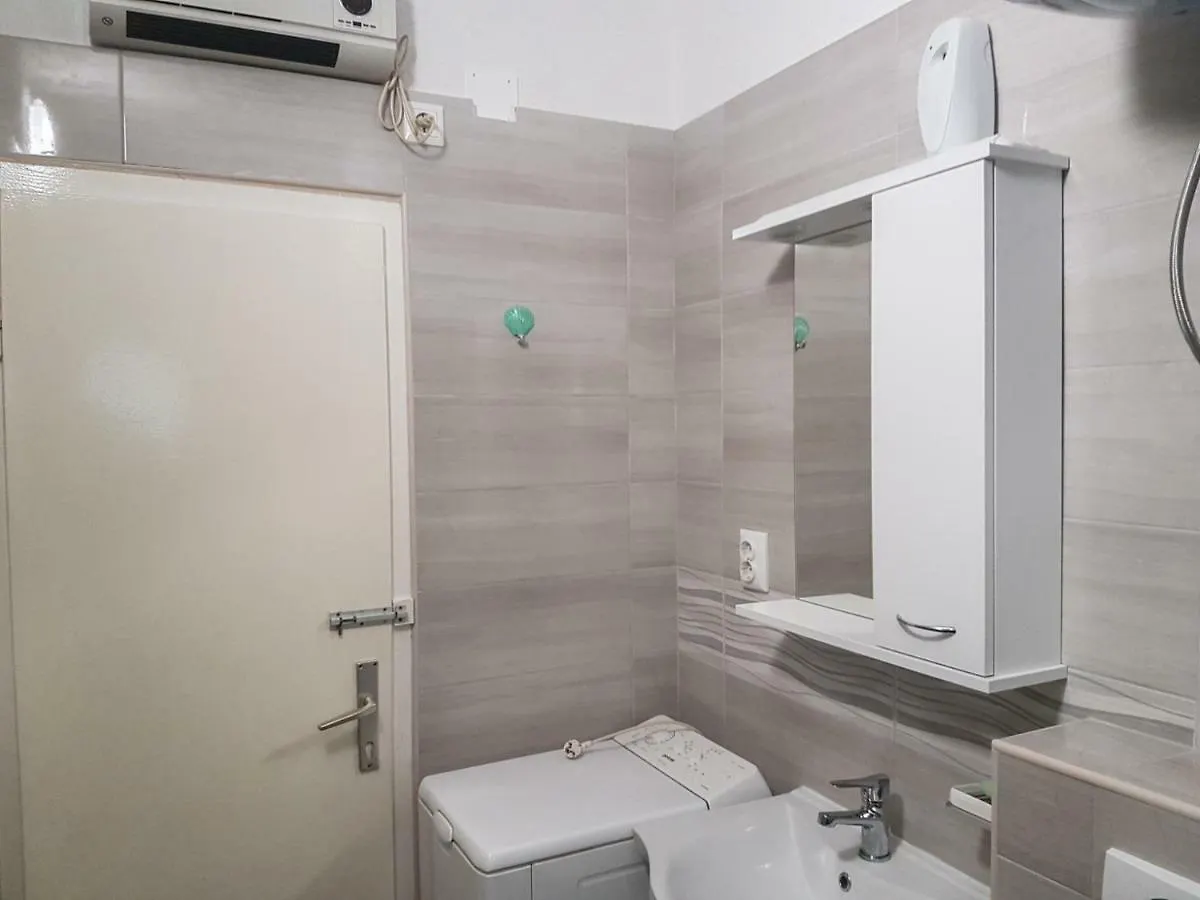 Apartment Drago Kastela 0*,  Croatia